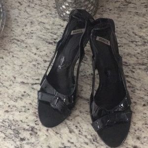 schutz high heels verniz peep toe